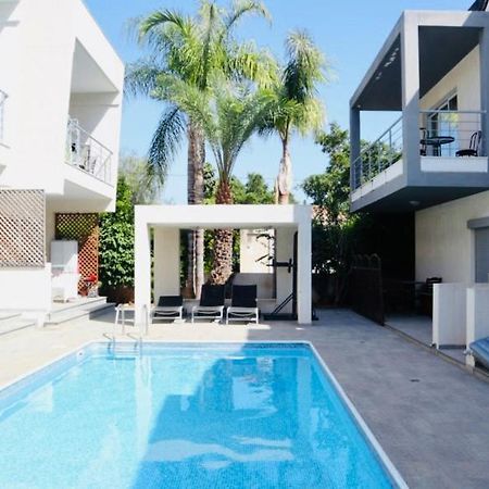 Amazing 2-Bedroom Apartment With Pool!! Lemesós Eksteriør bilde