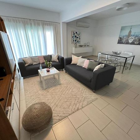 Amazing 2-Bedroom Apartment With Pool!! Lemesós Eksteriør bilde